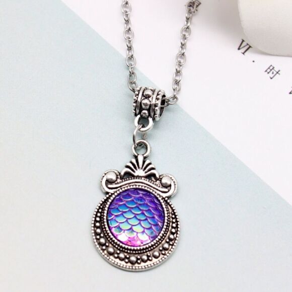 Iridescent Purple Green Mermaid Silver Tone Necklace NWT - Picture 6 of 7